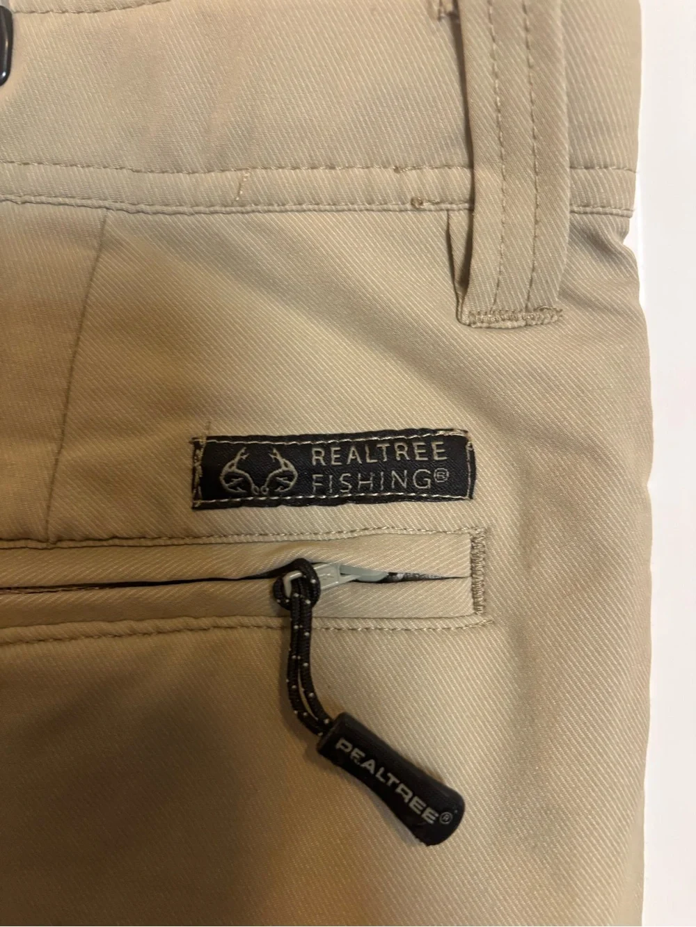 Realtree Men's Tan Cargo Shorts with Utility Pockets size Small 28/30 Elastic